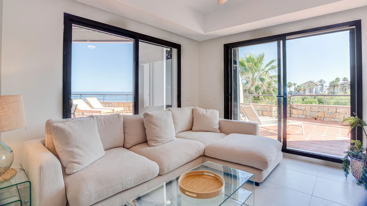 b825f4e6-0a52-4a63-85c8-9063717c6654