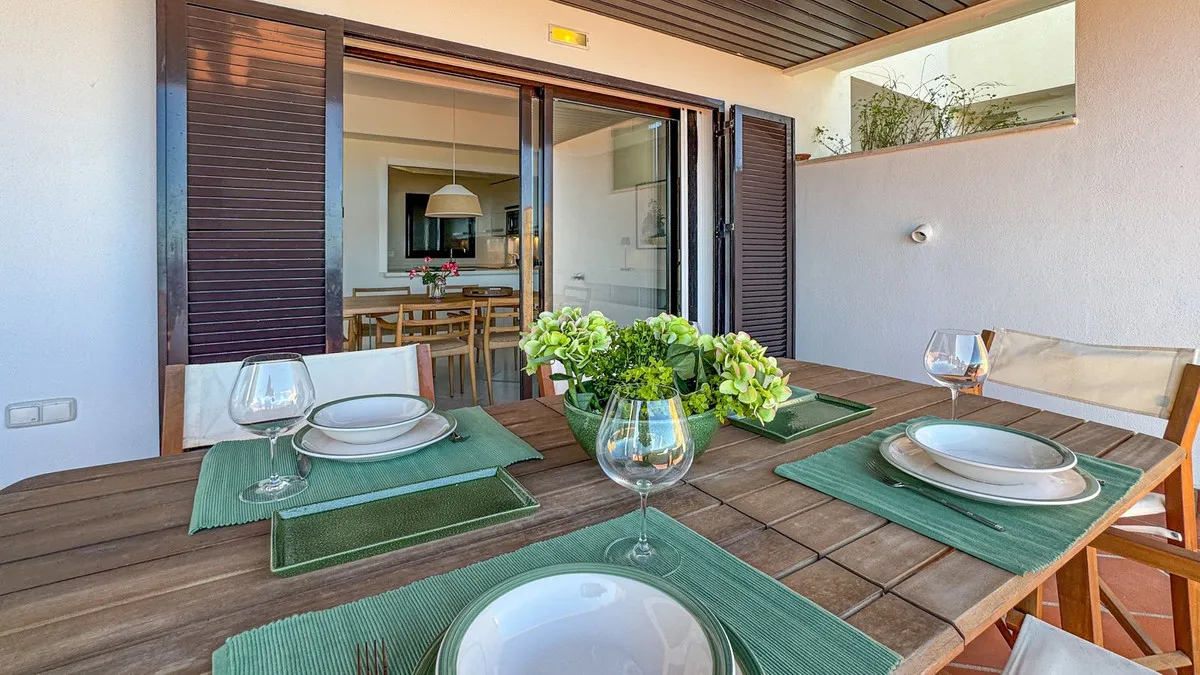 c89b14d0-484c-47ec-b27a-fa2be357b6ad