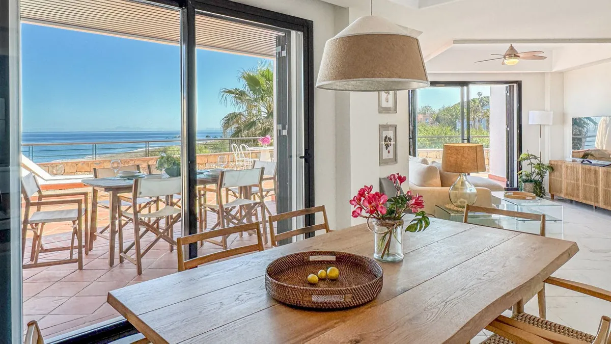 d4a42c59-5c50-46ce-ae0f-e4c6f49fe198