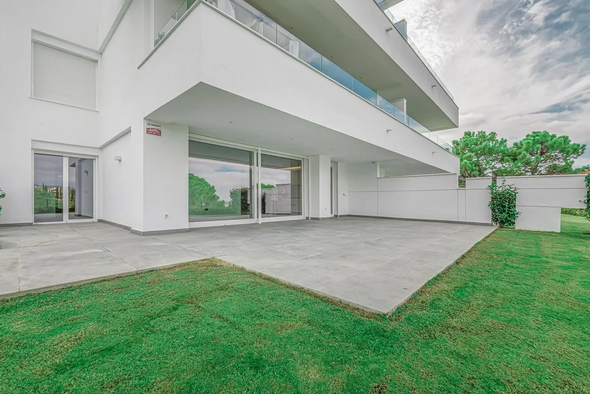 e466ac7d-6380-44d8-bbf1-6da8e9985d35