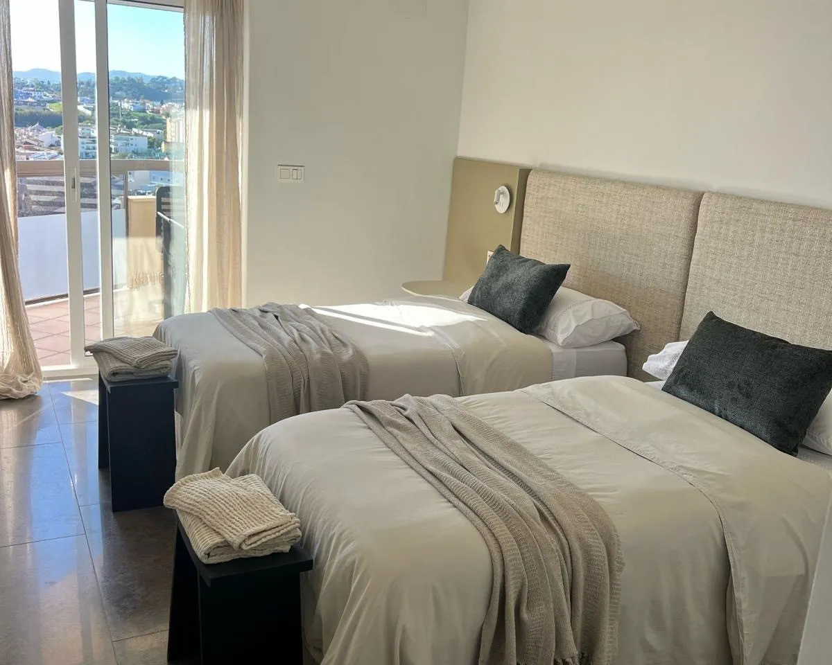 14804c3e-2fc3-4fdf-b699-cac6e51b959a