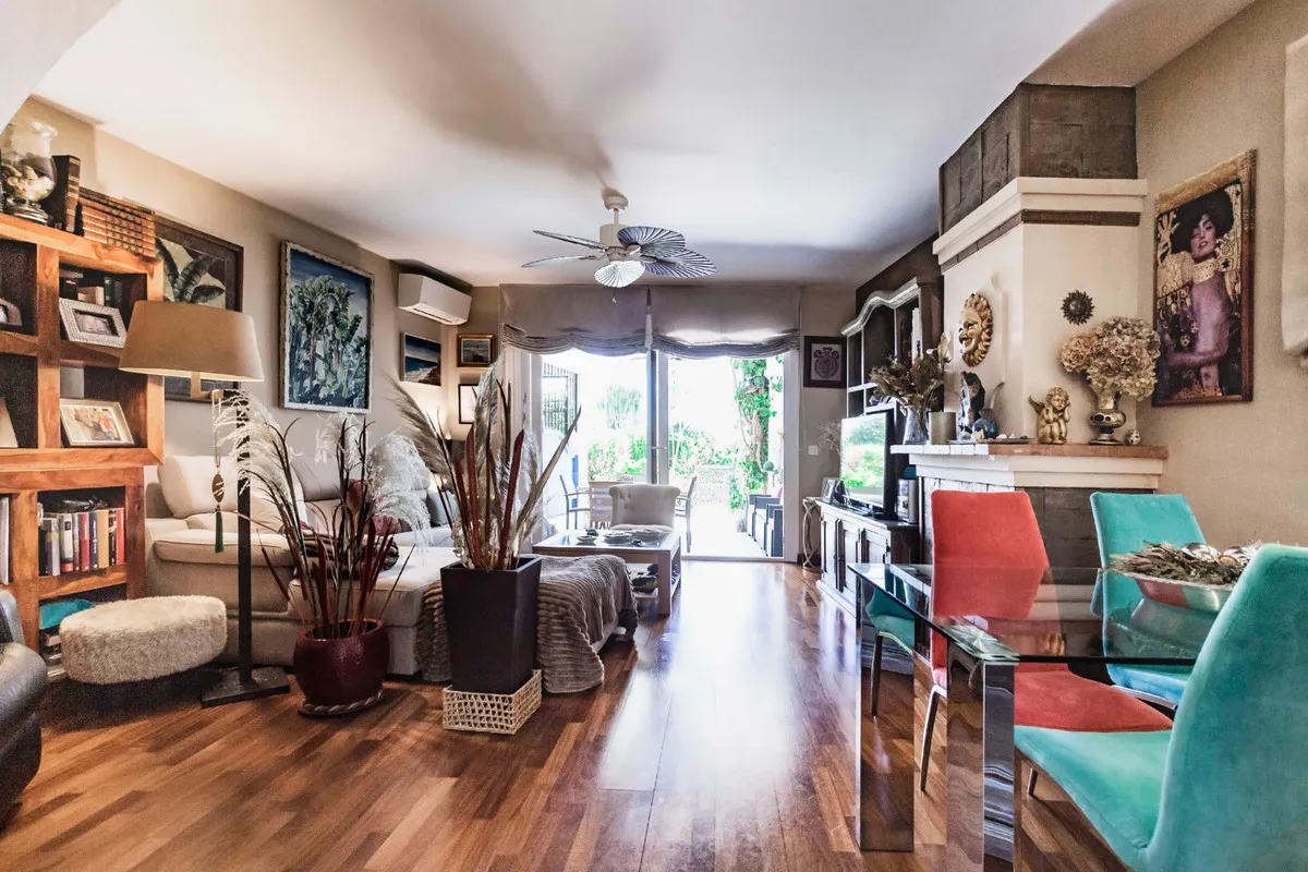 ef300d43-6d34-4357-9c2c-73f7230eb023