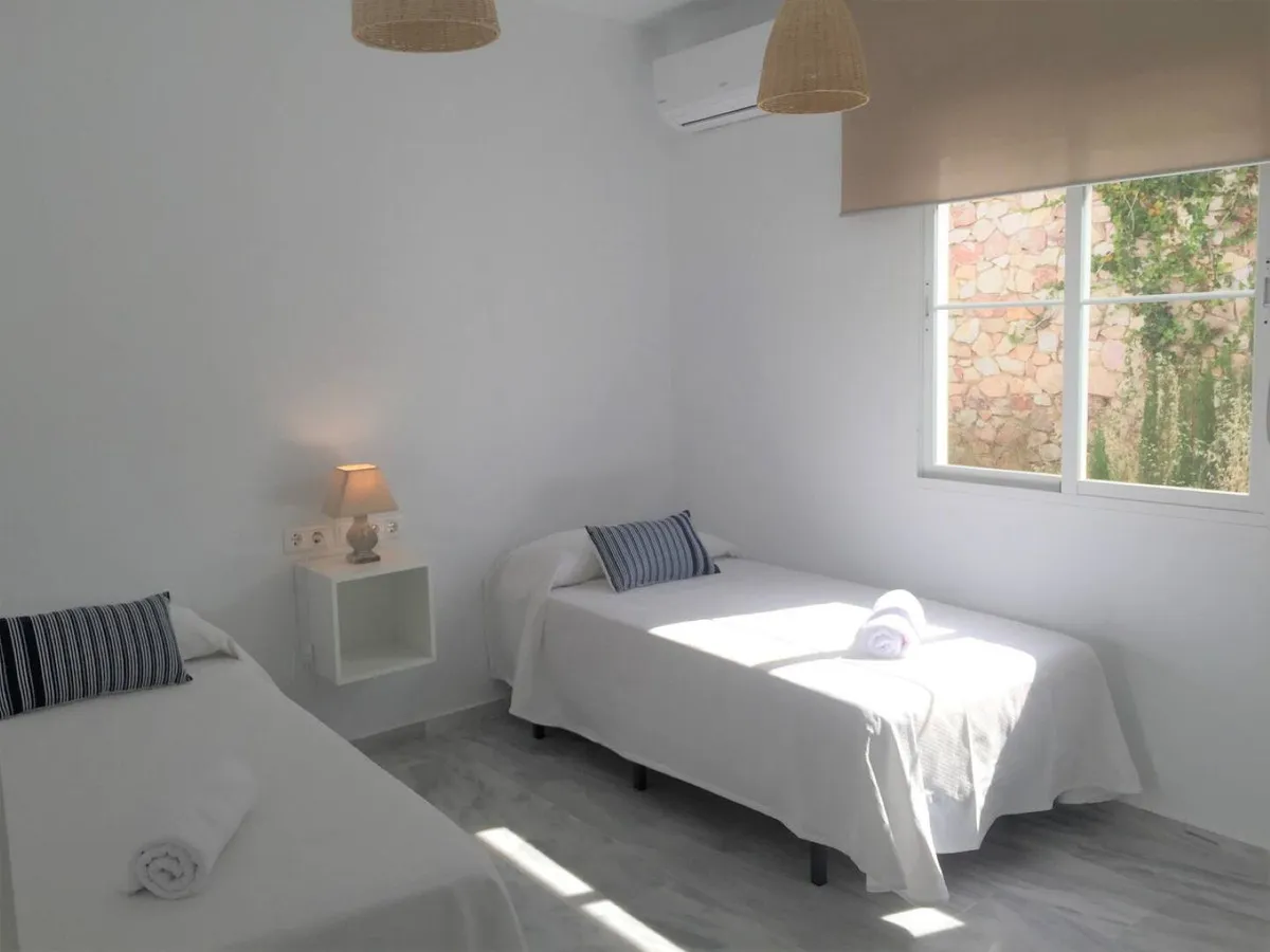 a6d40bfc-fe81-4ec6-be07-723bec8a1669