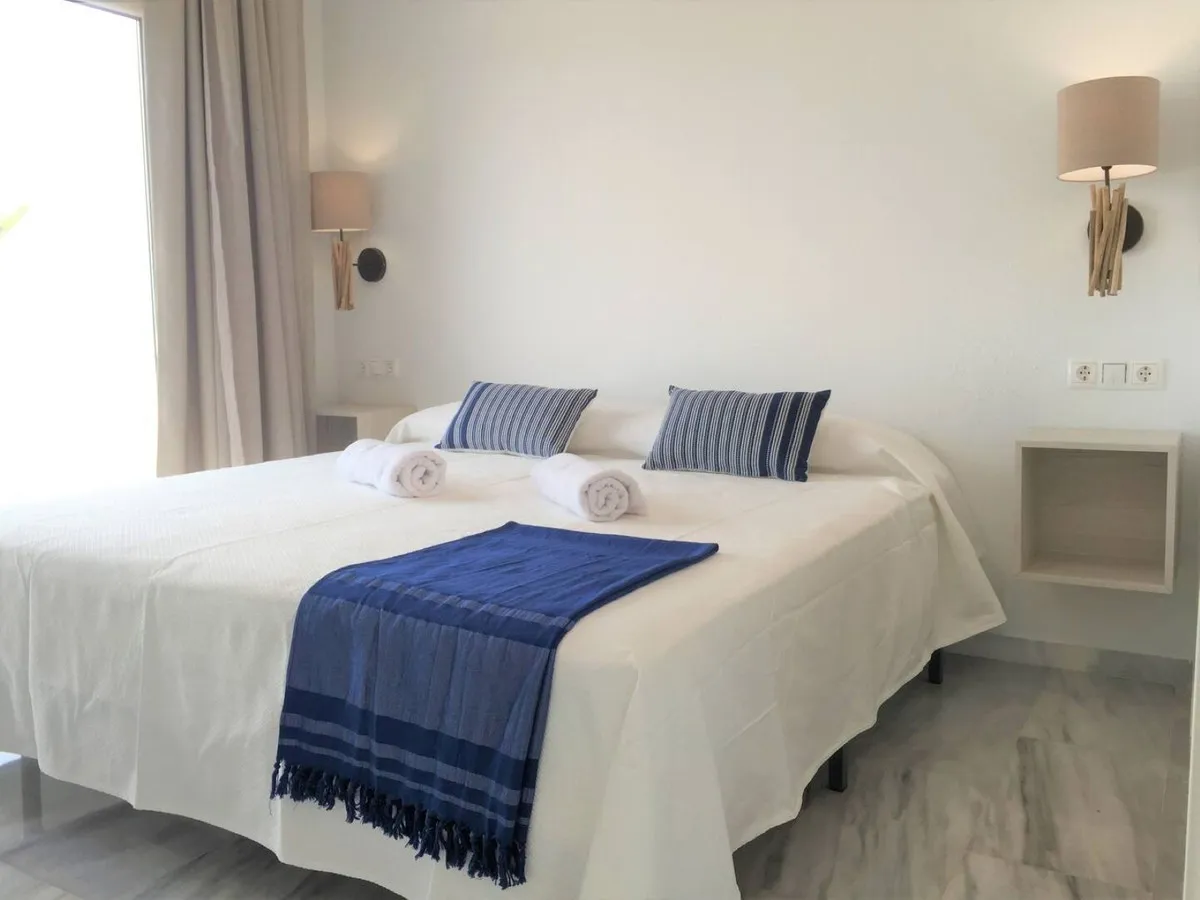 d7bc393d-8abc-48c5-a3e5-d4e7499039ba