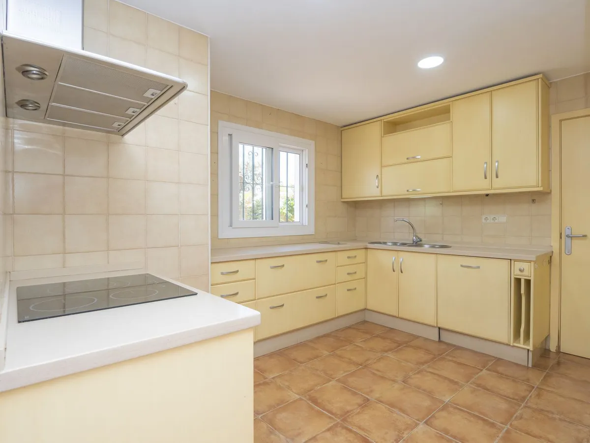 17326258-2a0b-47f5-b3cd-3c5e8cf9cfe4