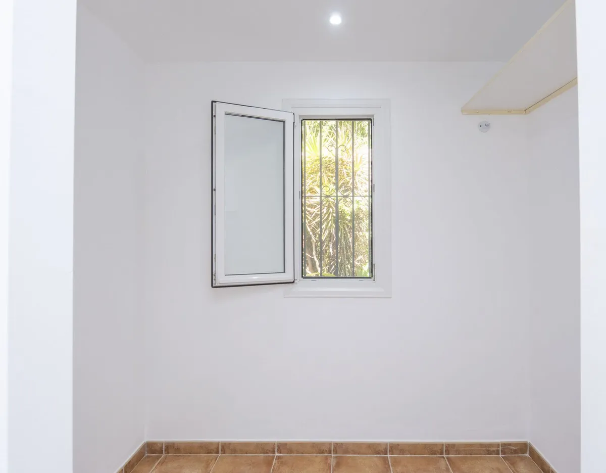 28446305-2ef2-48b1-af71-b98a728a1fea