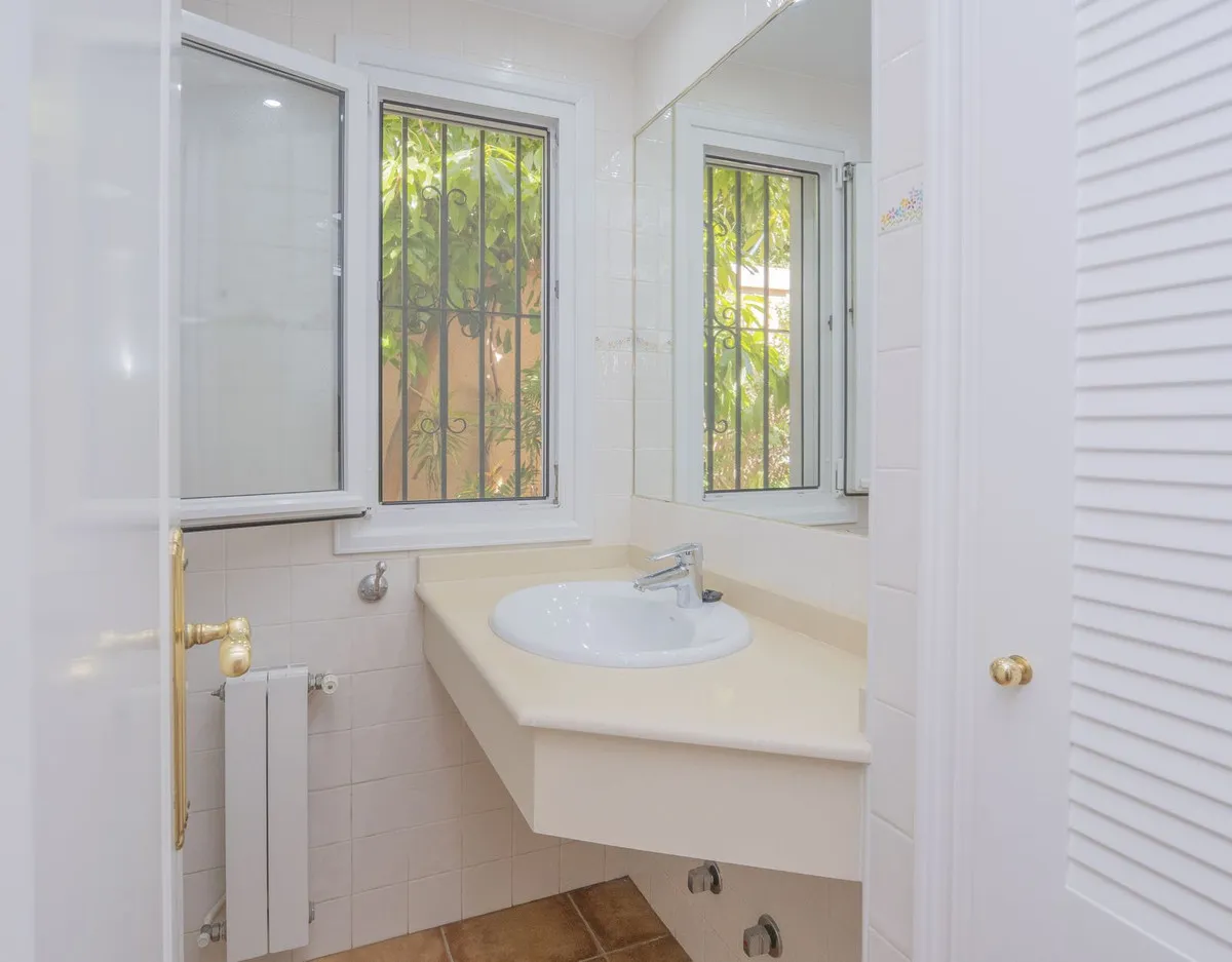 a4d5dc88-d0cb-49c7-84b2-4af5a34d70c2