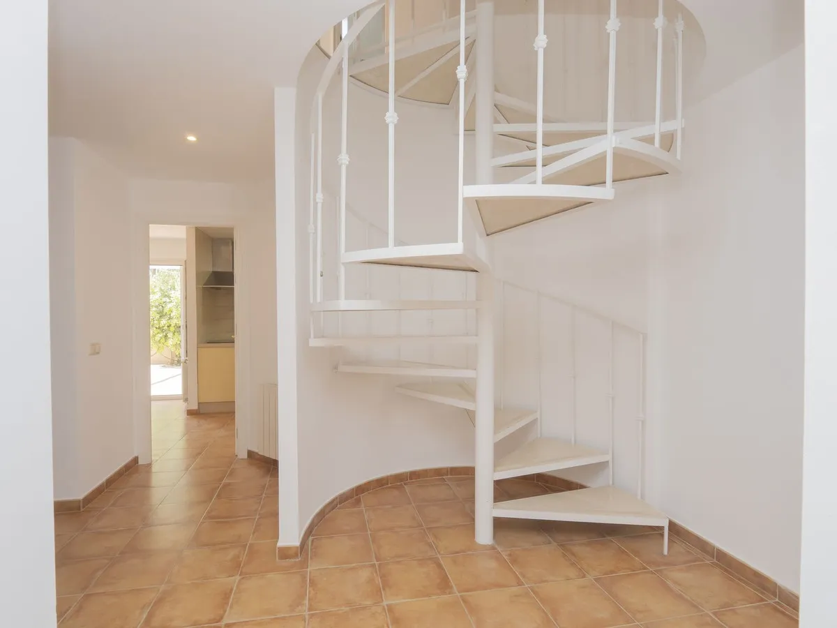 cd8719b8-2d7c-43d2-bec3-c0ab5993ccbc