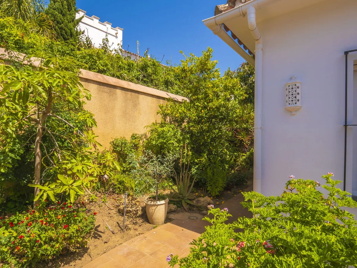 f89f3a61-b1aa-418d-812e-990e7d92395d