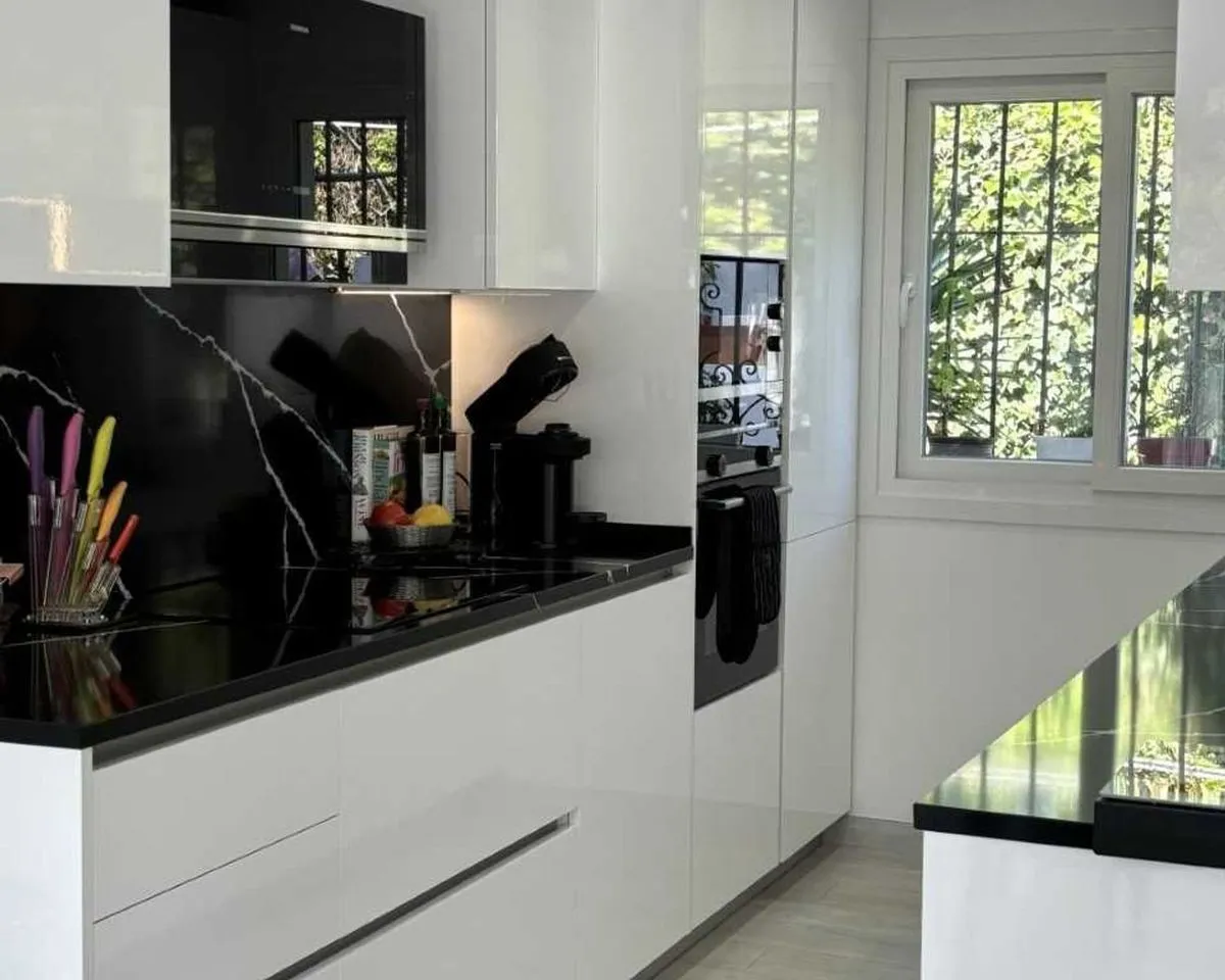 661ec906-dd47-4e57-a702-709410e5671a