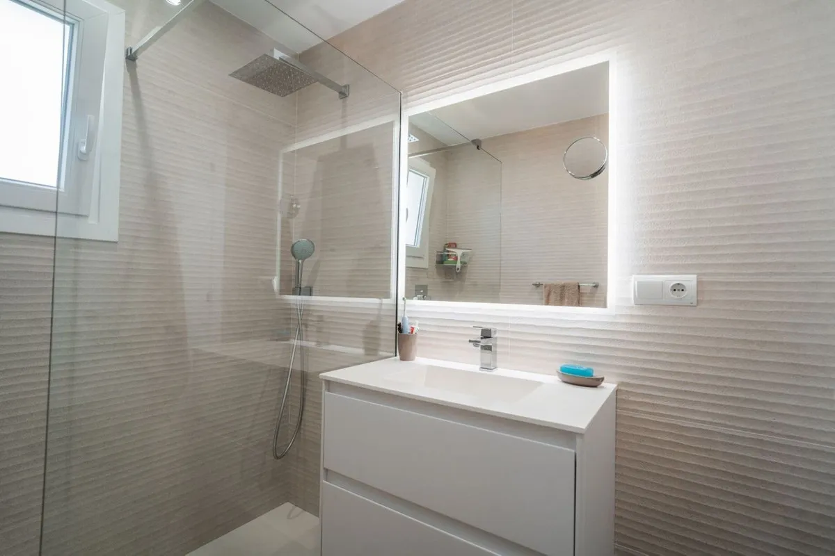 7fd8dcdb-6ecc-4c68-b1ab-c2615359b80a