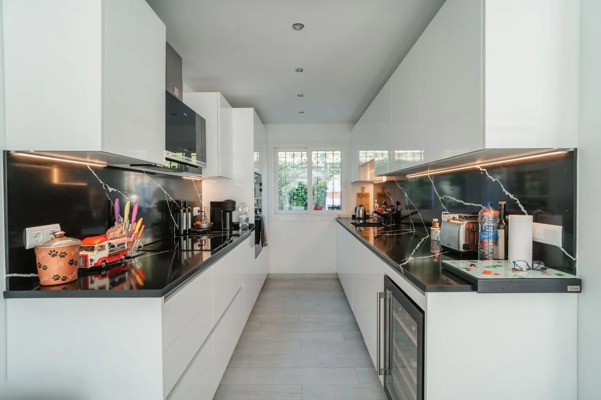 9432811d-e640-4641-979b-ebb308d64494