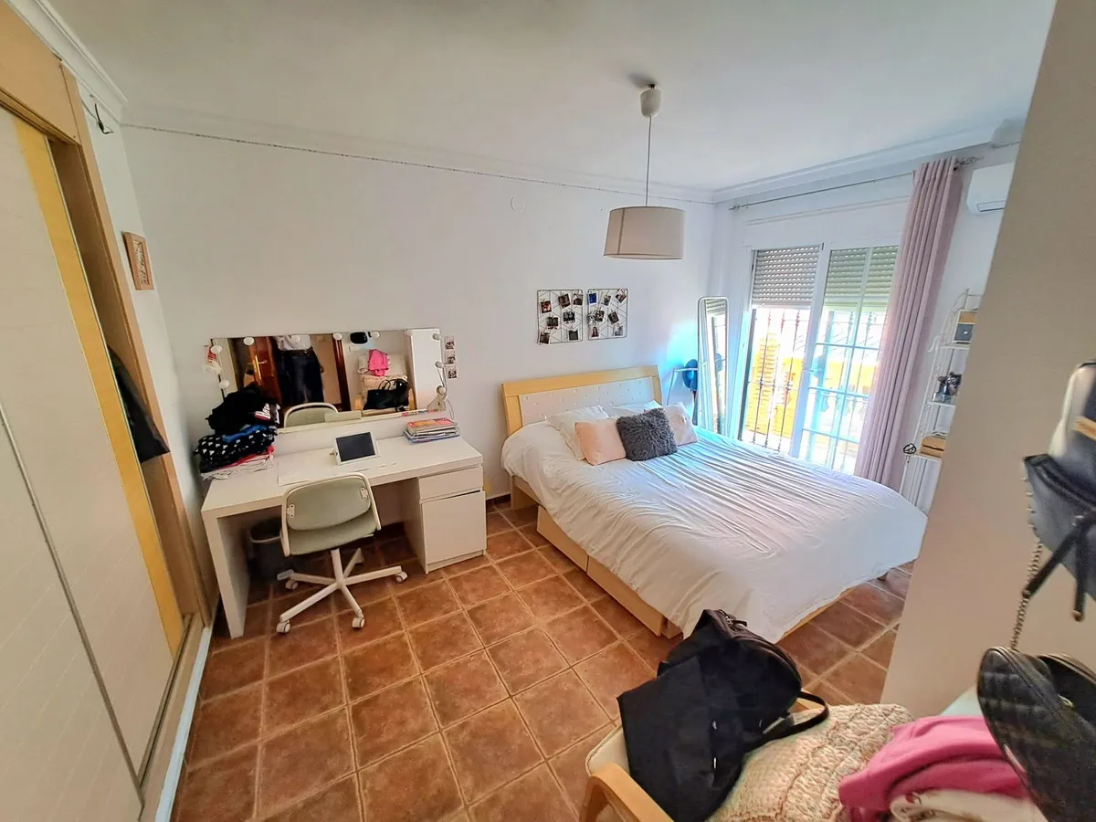 6ddf0fd7-17e2-41a5-b212-a3bba5da8c38