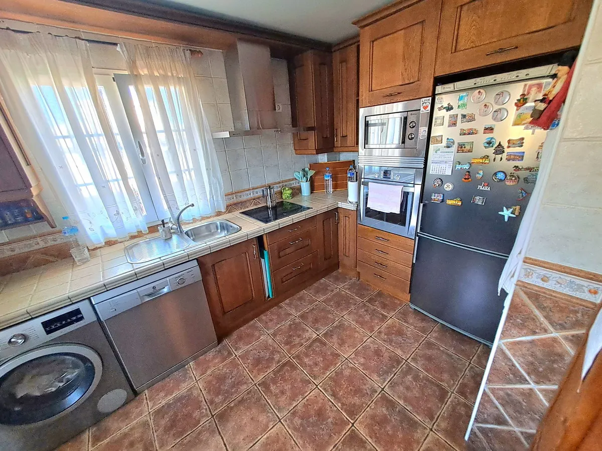 9c8b0b0a-8687-463a-85aa-fac3cf875795