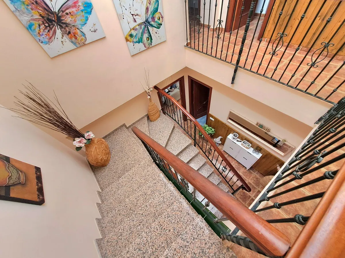 f6abb264-19a2-481c-b7ec-f6d5922ac787