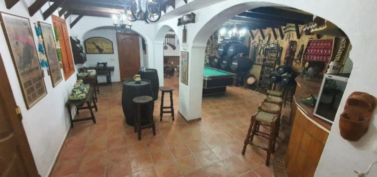 0b382171-bd20-4ac9-8e32-0932b85abd86