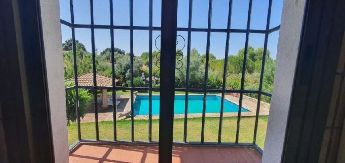 8d268d59-26c5-4c6c-a9ef-a8b232f9422e