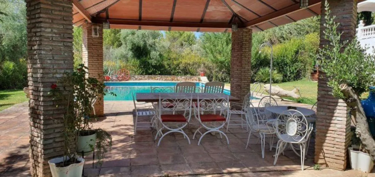 90273d04-d8bf-4edb-8902-d8903389634b