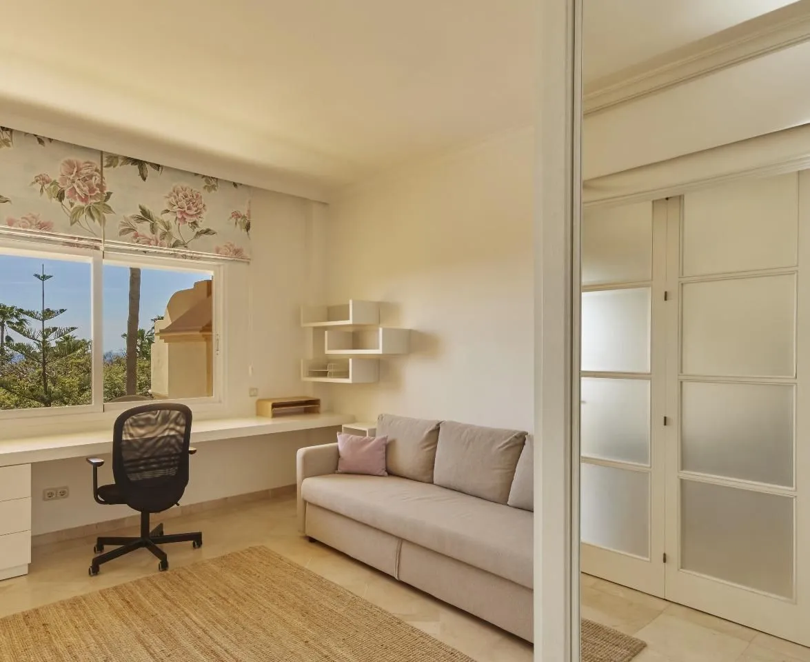 2ac87dff-e321-4532-81ed-3893404d0a0d