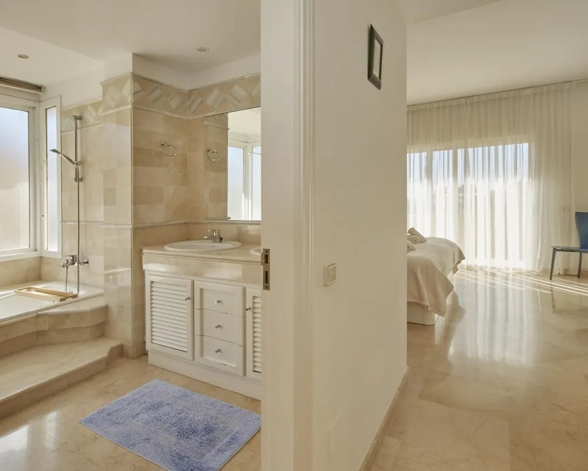 6704ad8a-9905-4047-8a79-cb681c66af9d