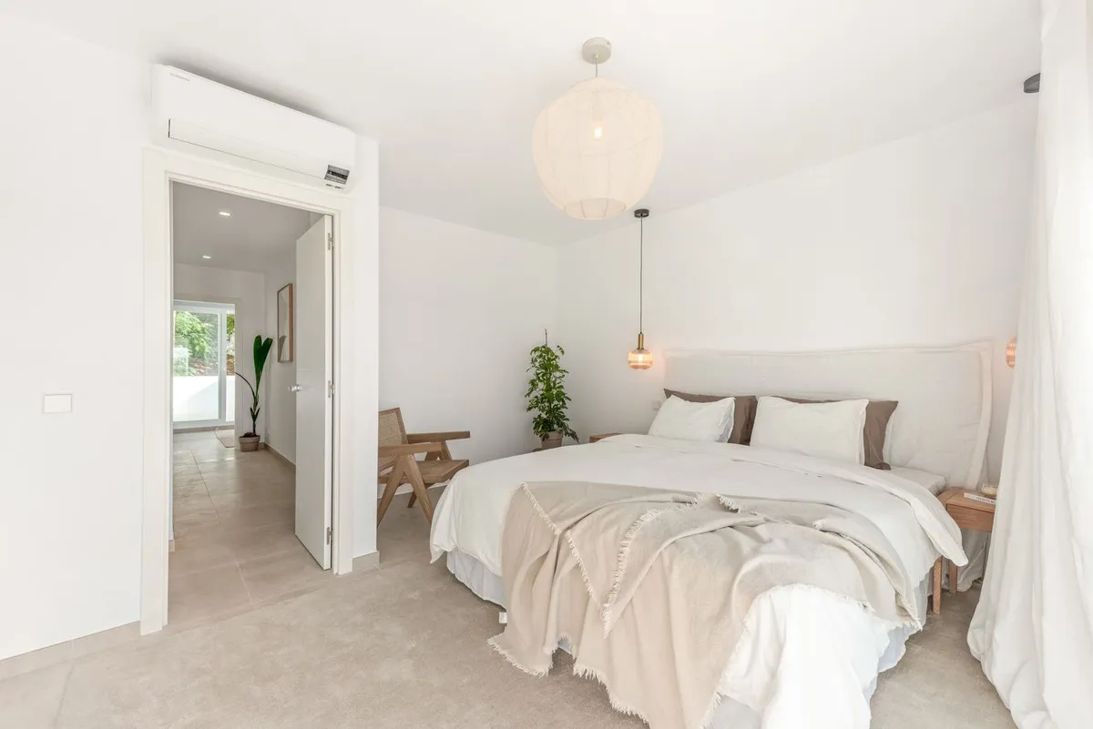 07dcf921-b180-4940-9e96-07b9fddf861e