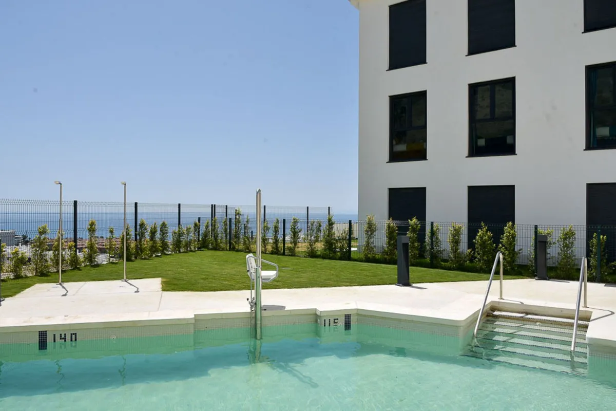 c8d2e90c-c67f-4498-a045-cc5719ac8bf5