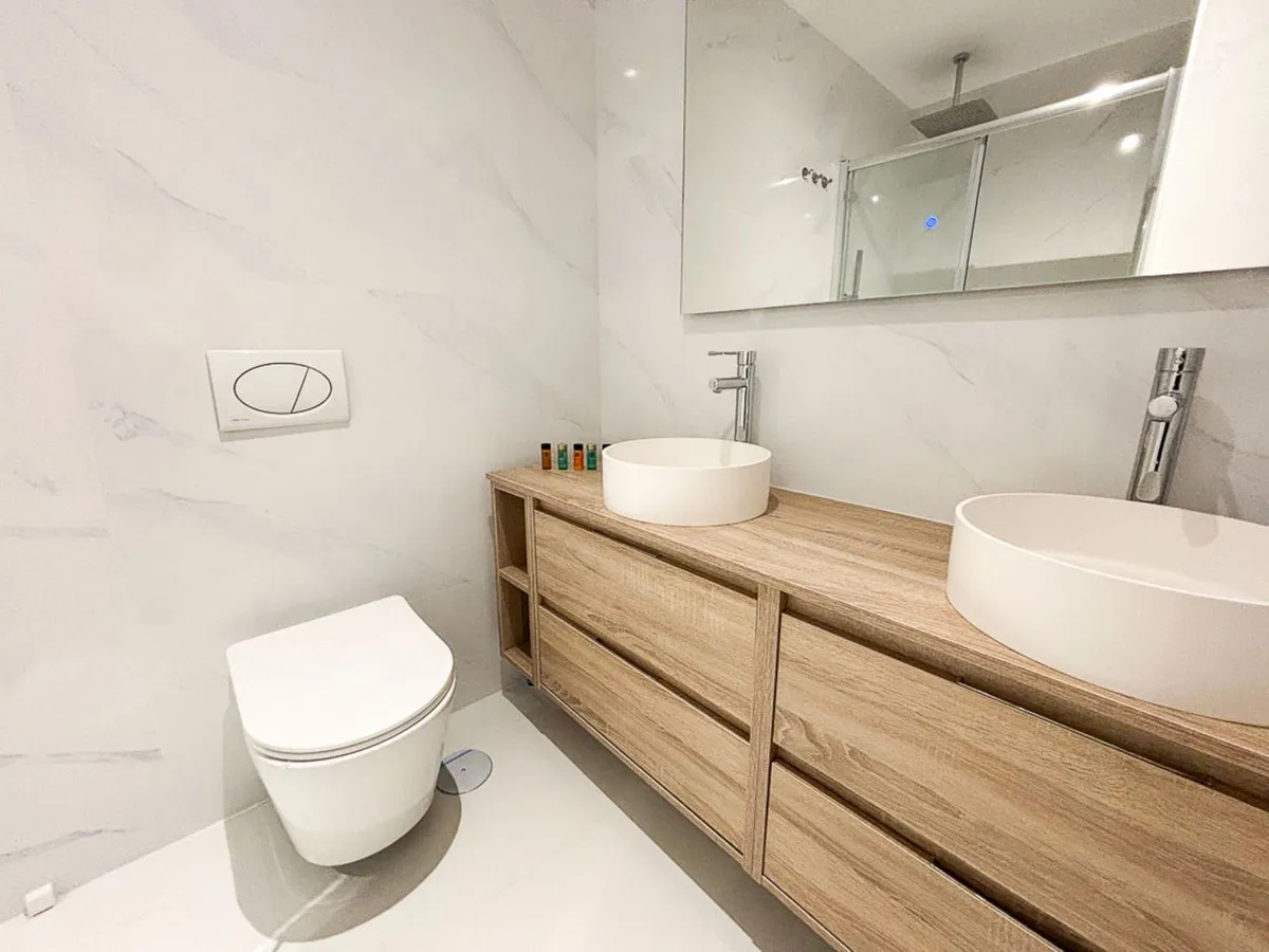 f9ccfe8e-516f-4d89-acf0-d9be3b776baa