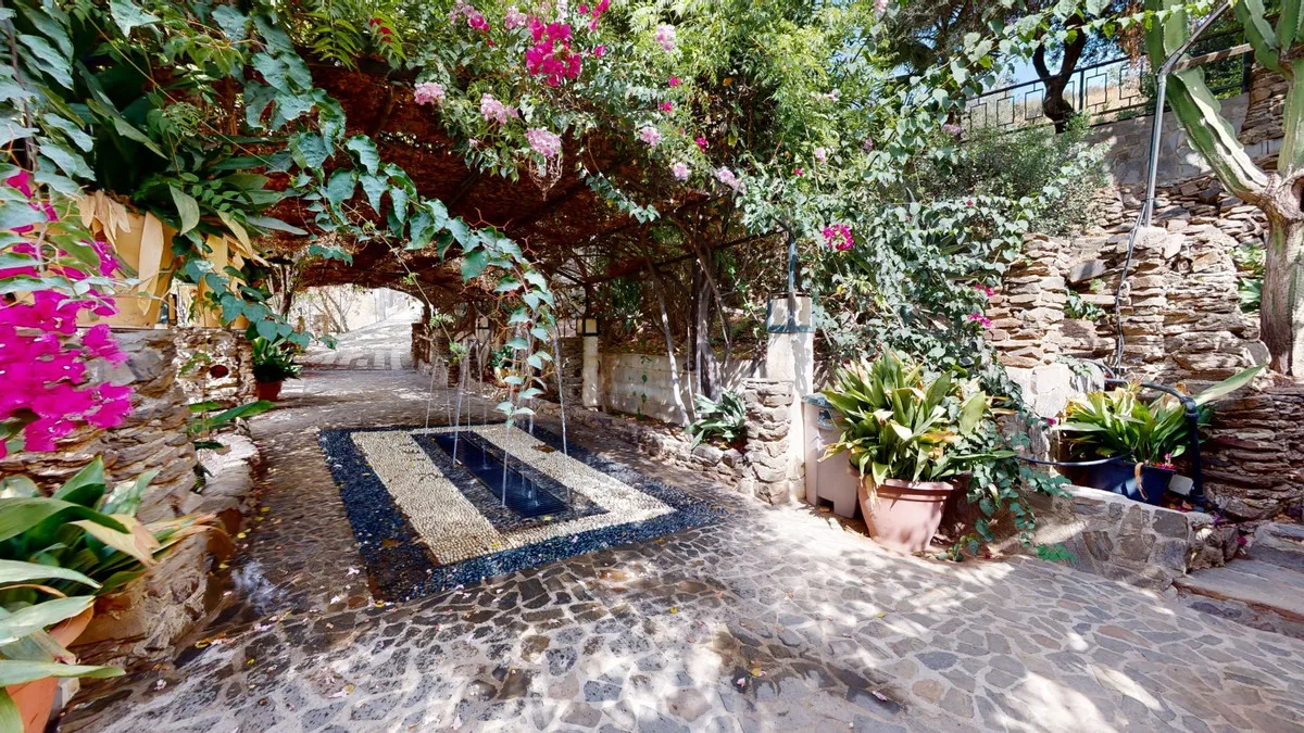 7e90af29-ce32-4175-b327-4b4eca92334a