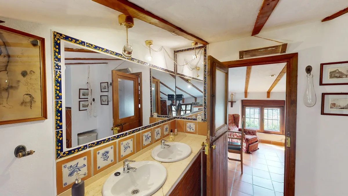 889bfbe3-d3c6-498f-a103-b957dd664808