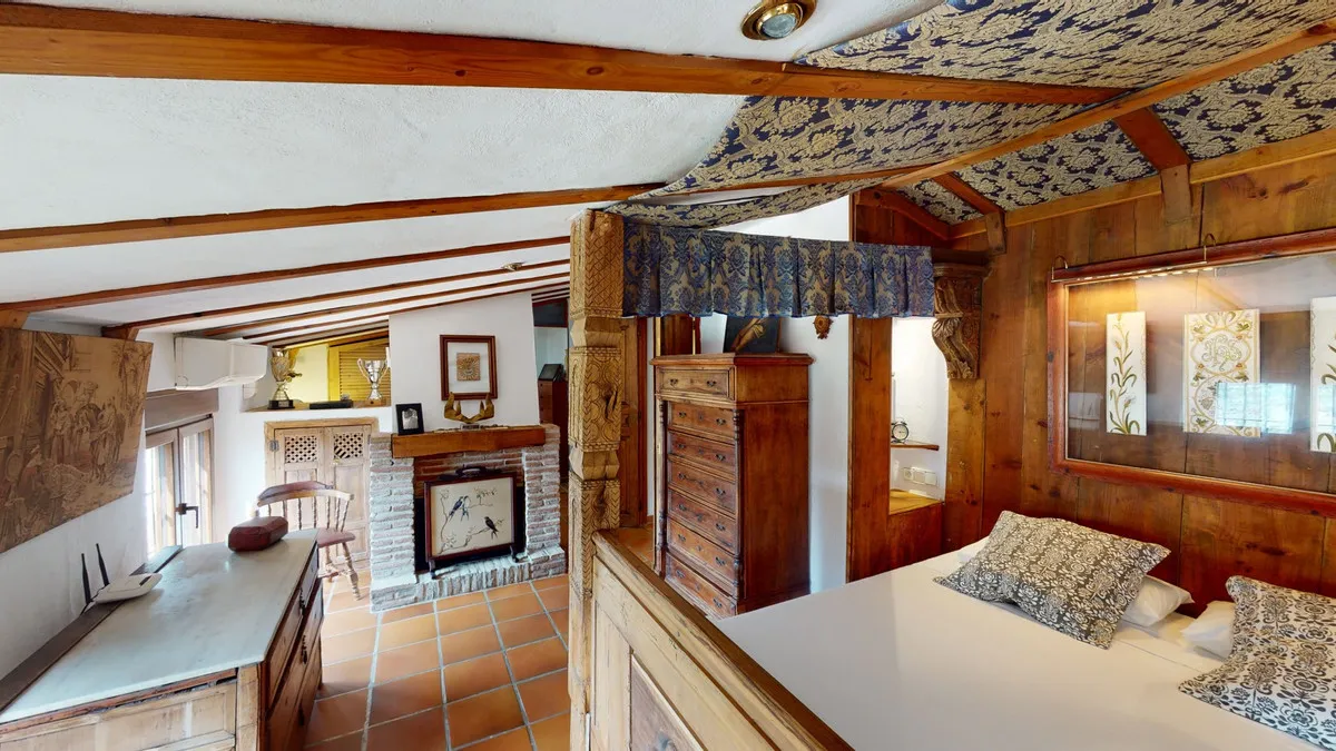 da9bdb5b-f106-465b-9b33-5d607c671df9