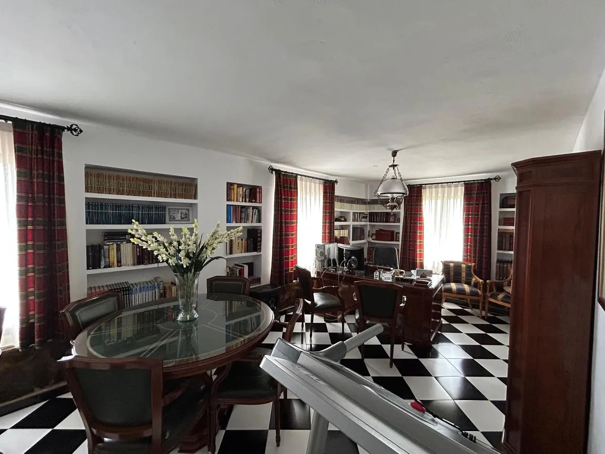 8d708272-792c-494c-b391-51017124bbc7