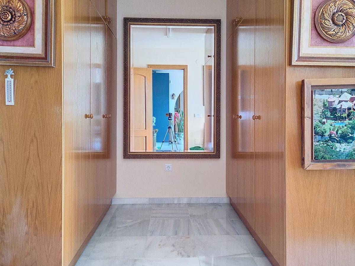 1ac248bc-18b3-4828-842a-d6d5872130f4