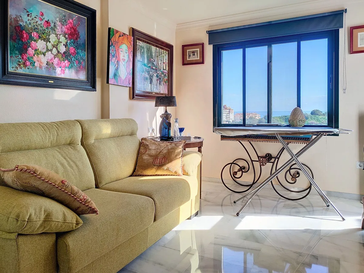 c8255d87-3b97-4942-a0fe-2bdc8fbe6f6c