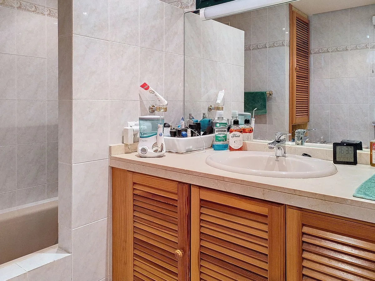 ff8cade7-8340-4bac-8099-cd2e68d3b144