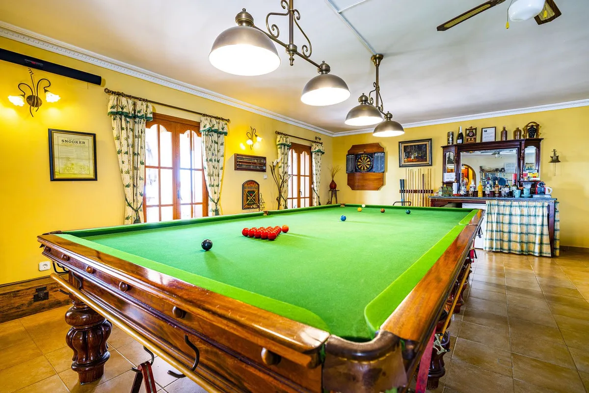 1904d650-60fa-4a02-b379-53f7b5d5b6b8