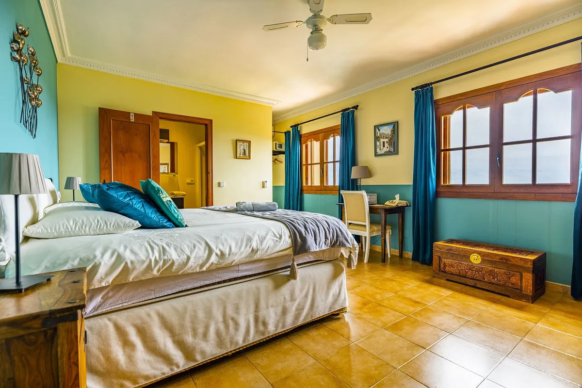 6e99b834-08a5-4f19-8db3-f1f07f87a1b8