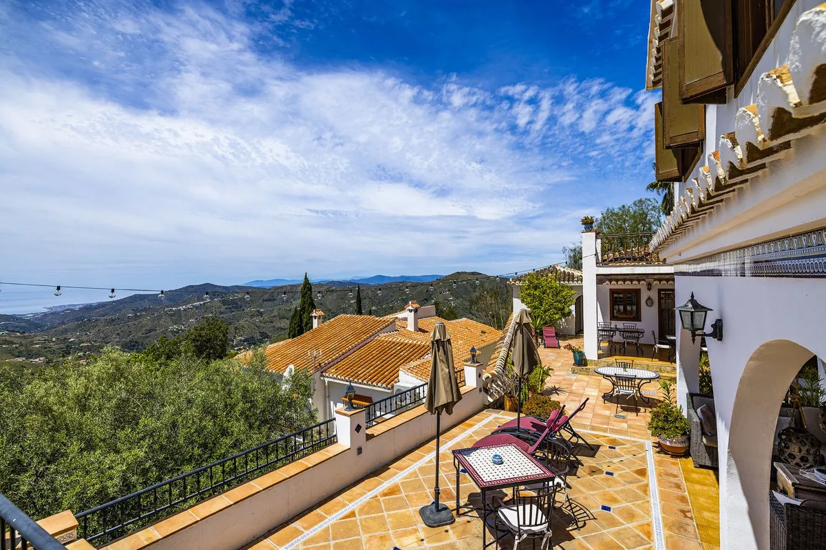 7eca2bab-6c4a-4195-8a50-55c5bbdb8233