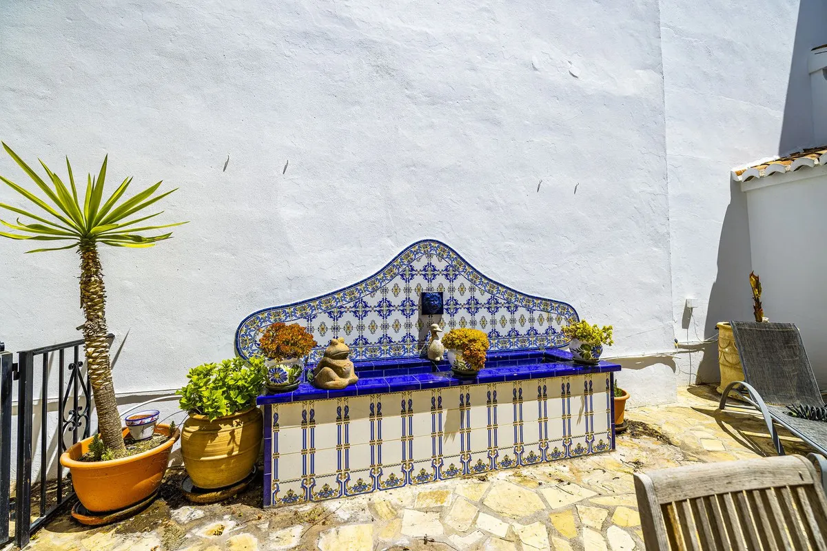 d85892b4-8de8-463f-af40-6fbe6c7d1845