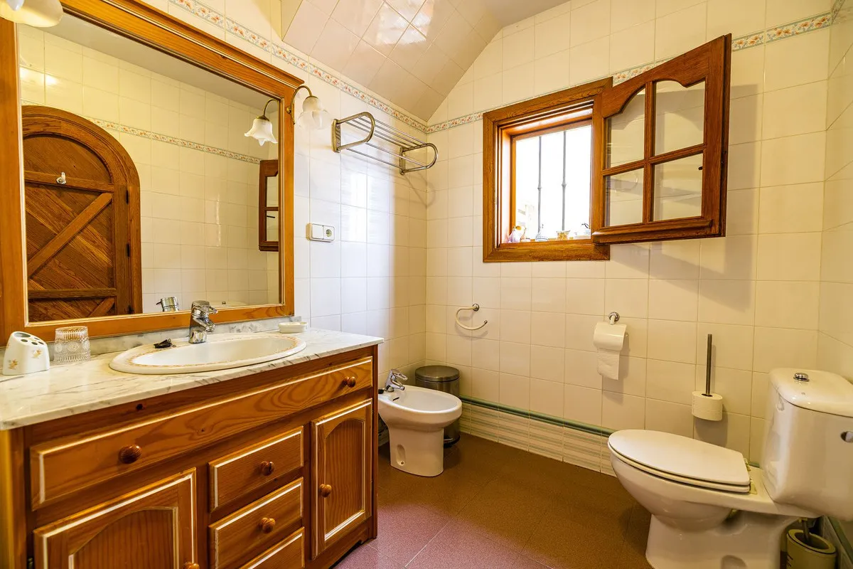 dfb2a774-8c32-4d34-b09a-4076e5037198