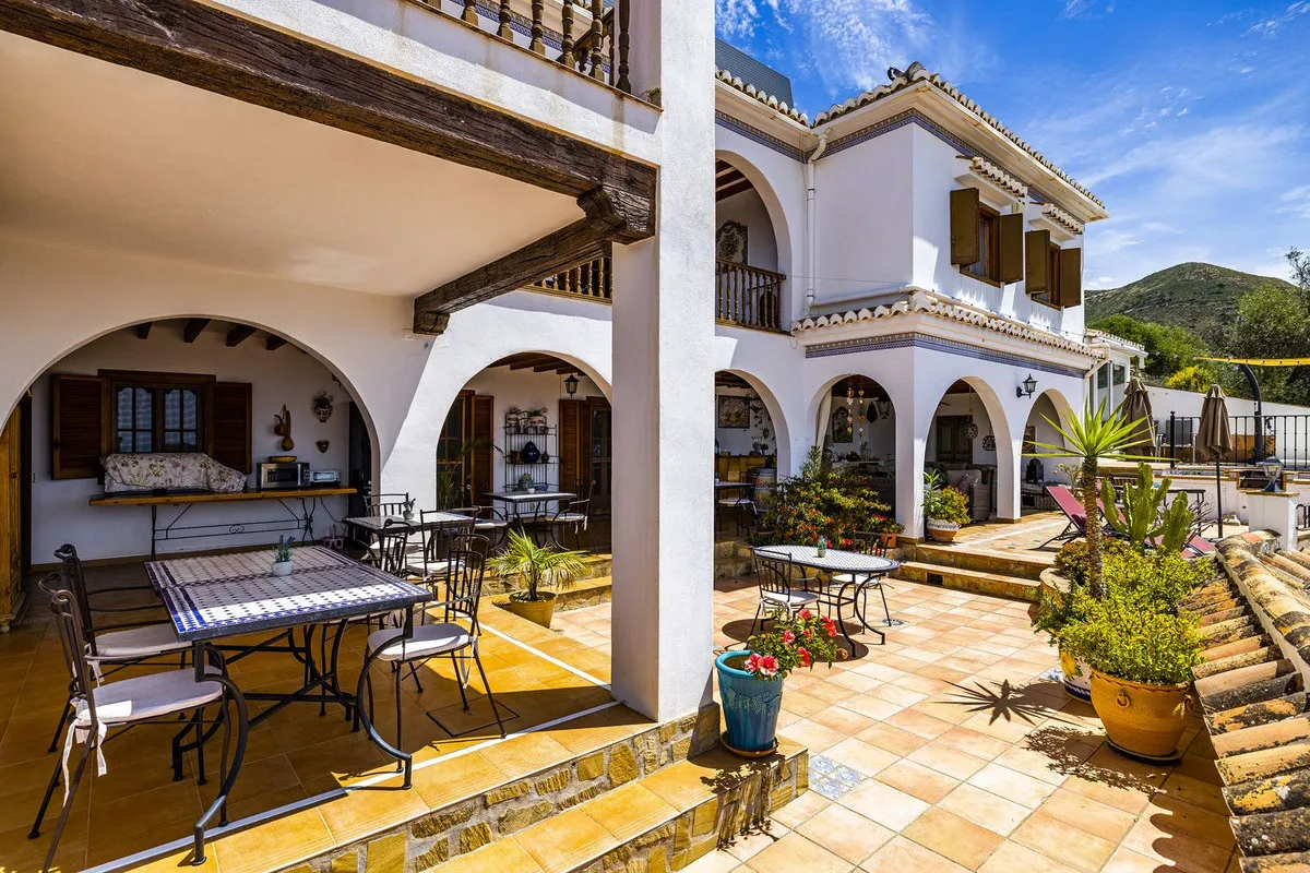 f181b8bc-e79a-4613-9376-c91e6753b341