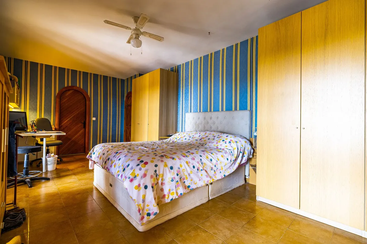 f7e4caac-3ad4-4249-886a-a6e0099e3a4f