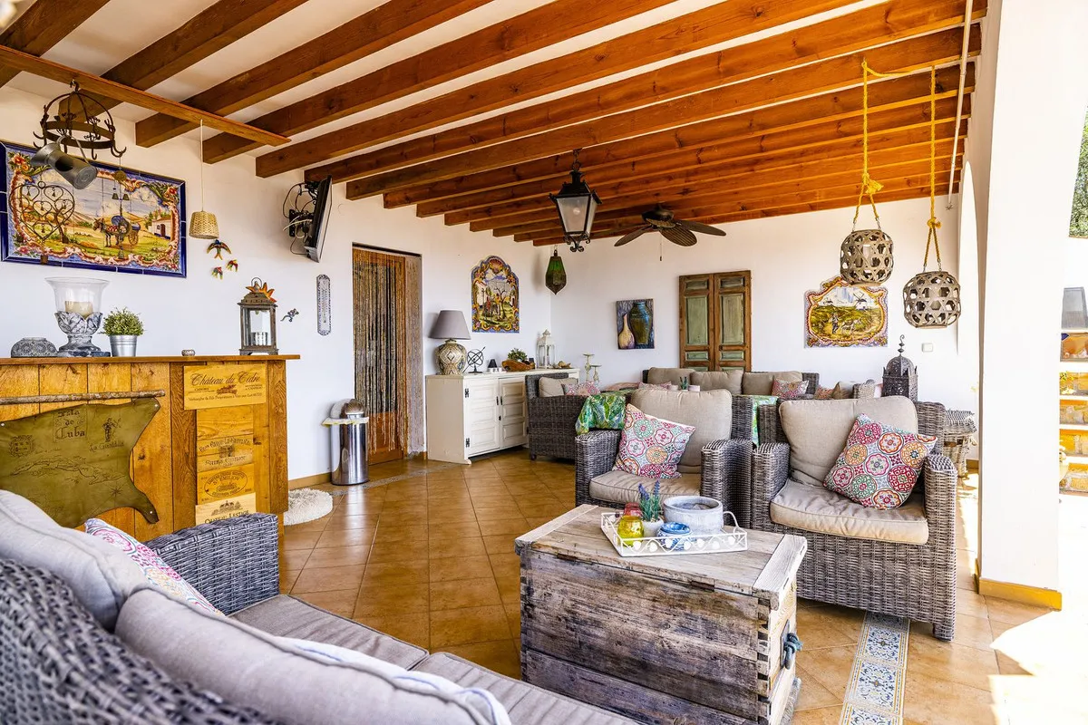 ffbc86a5-745b-42db-a4a4-58736440cc00