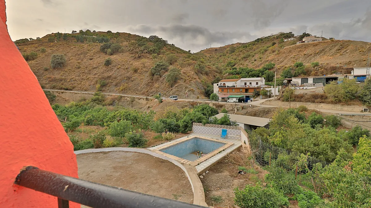 a7319564-583f-4bb3-bc6a-05b037ad598f