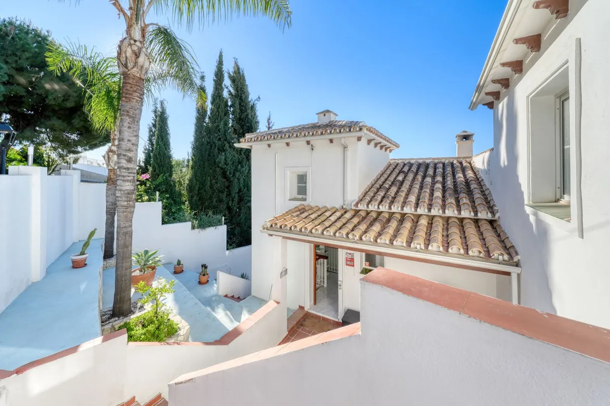 2fed9049-14bf-4e0c-9c47-8d73cd1f1733