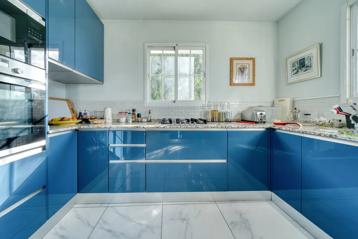 eab5c82b-d60f-4a49-af54-ff79bb47391d