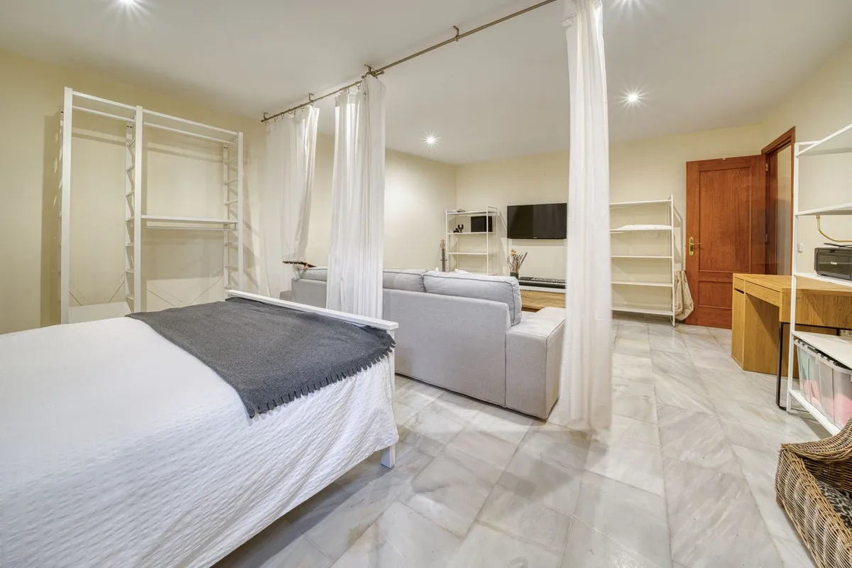 ff5815f2-d8f0-4ed0-84d5-fa221ef84eb8