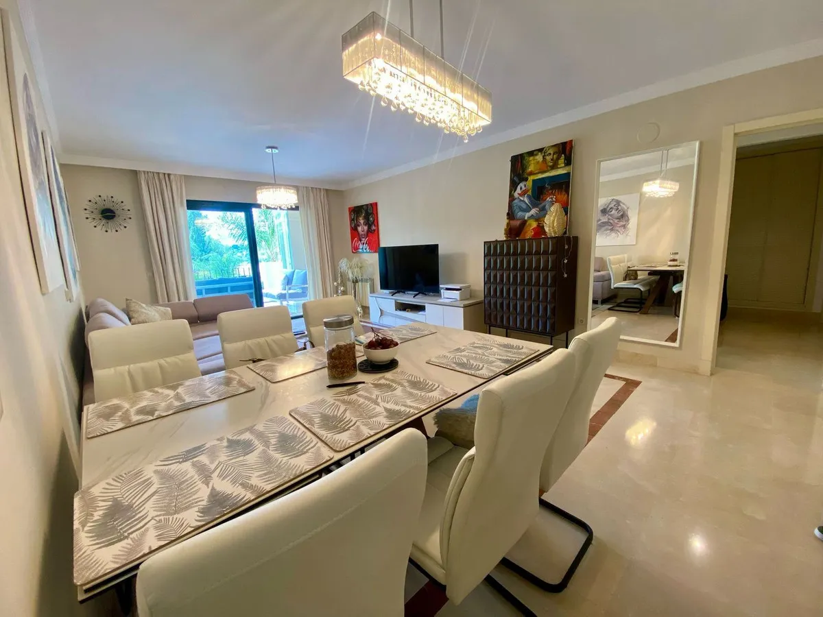 39a12065-1362-48af-83a8-7ec71dc037a0