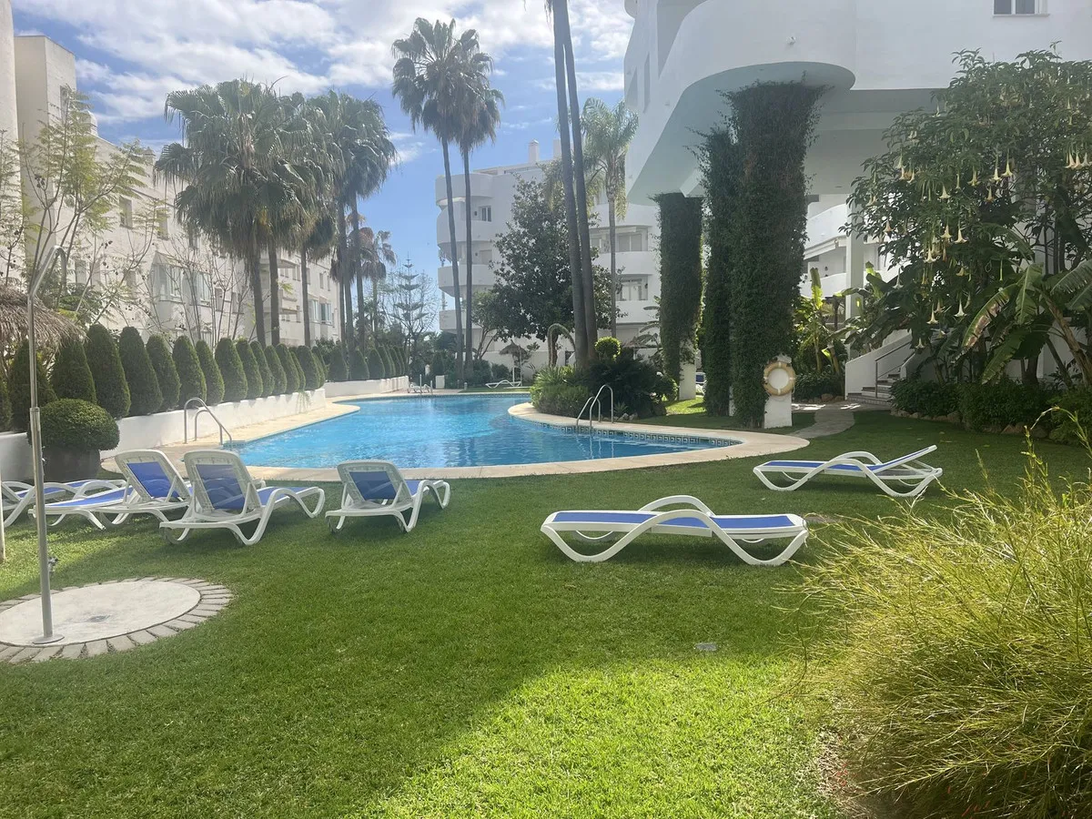 0e6f6998-67d2-47f6-879b-06df11076d1c