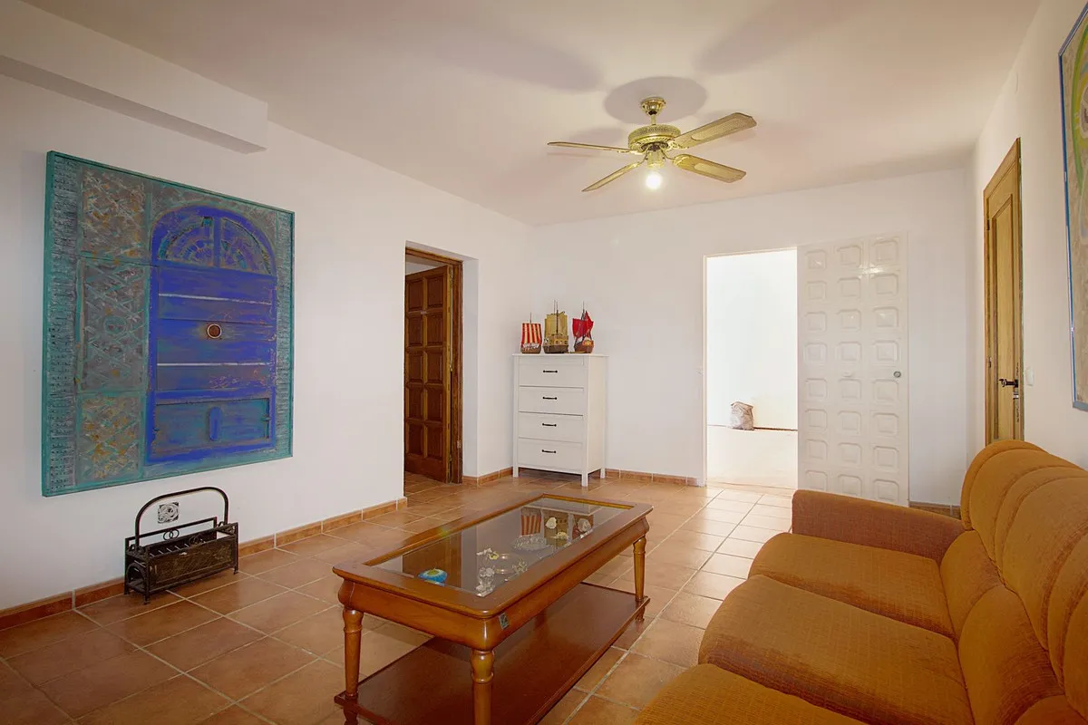 702b7b4d-185d-467f-bb7e-66acd4bb3249