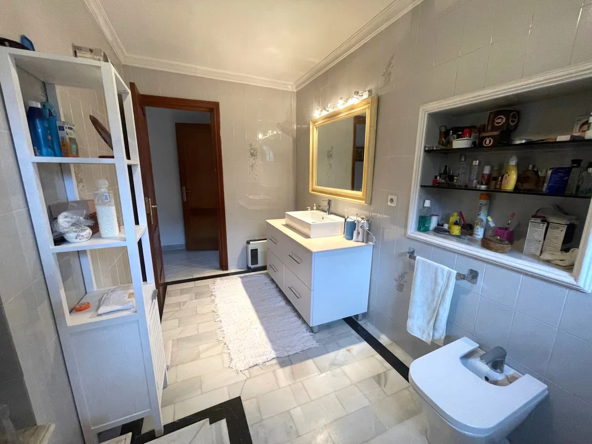 209010eb-6d2f-41b0-a9b2-099a46b24997